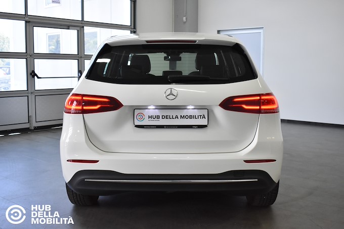 MERCEDES-BENZ B 180 d Automatic Sport